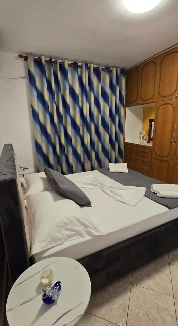 Adri Prefect Apartment كساميل
