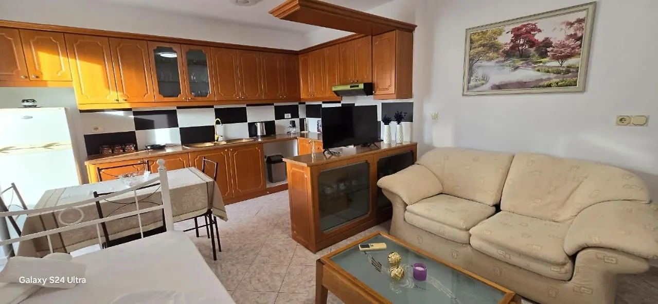 Adri Prefect Apartment Ksamil 0*,  Albania