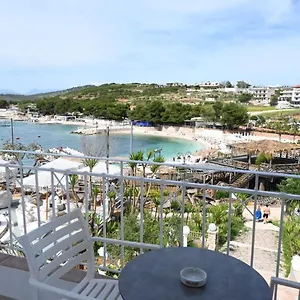  Couette-café Emaar - Beachfront , Newly Renovated